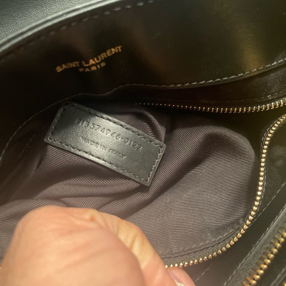 Medium Loulou Quilted Leather Shoulder Bag - Picture 10 of 12